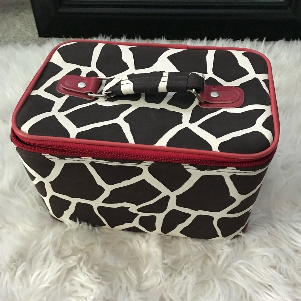 Makeup Carrier